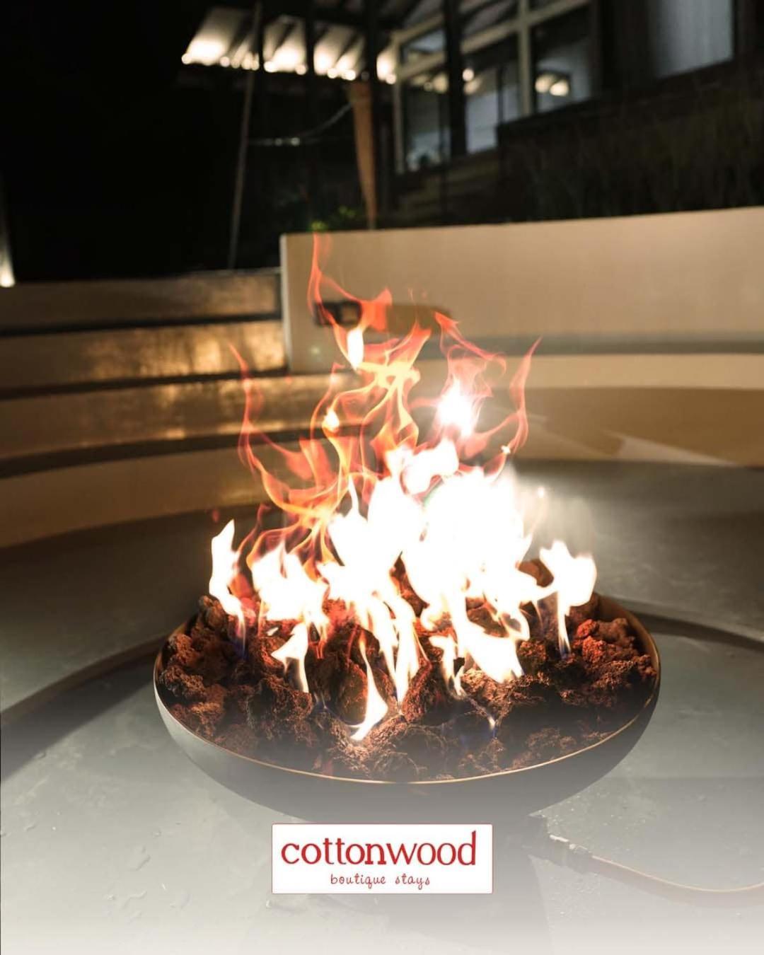 Cottonwood Yaputa Heated-Onsen Netflix Api-Unggun Karaoke Ps4 Villa Sampal Exterior photo